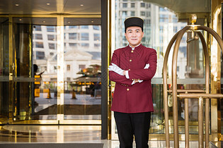 酒店管理大堂經(jīng)理高清正版圖片下載——編號501124914，展現(xiàn)專業(yè)與優(yōu)雅